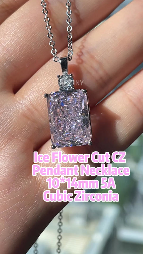 Close-up van lavendelkleurige Ice Flower Cut CZ-hangerketting