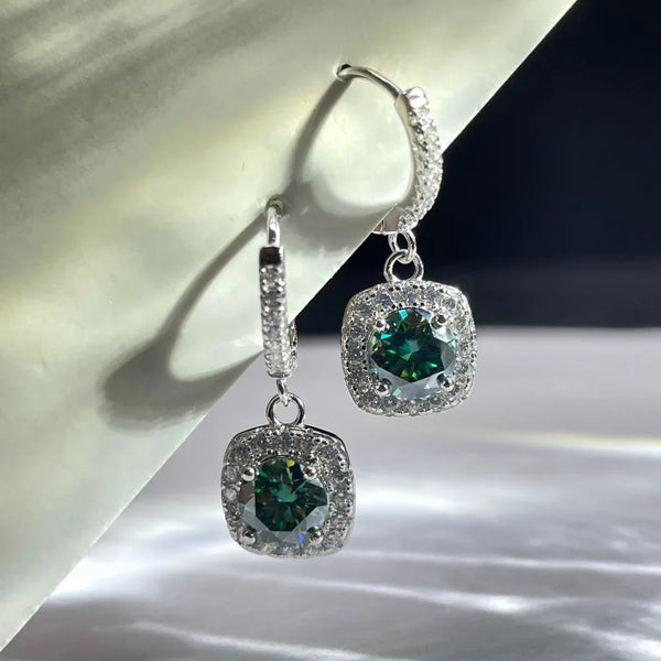 Embrace the Gleam: Discovering the Magic of Emerald Green Elegance - FITINY Jewelry