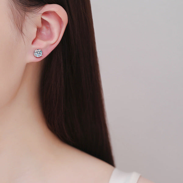 Magnetic Brilliance: Discover Non-Piercing Moissanite & CZ Stud Earrings for Effortless Style
