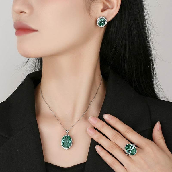 A Quiet Glow: Styling Para Green Halo Jewelry with Intention