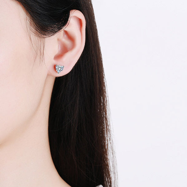 Elegant Heart-Shaped Sparkle: The Perfect Gift for Every Occasion