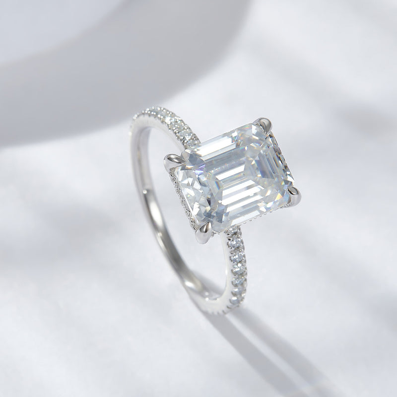 S925 Emerald Cut 4ct Moissanite Engagement Ring, 4 Carat VVS1 D-Color 3EX-Cut Moissanite Four-Prong Sterling Silver Ring