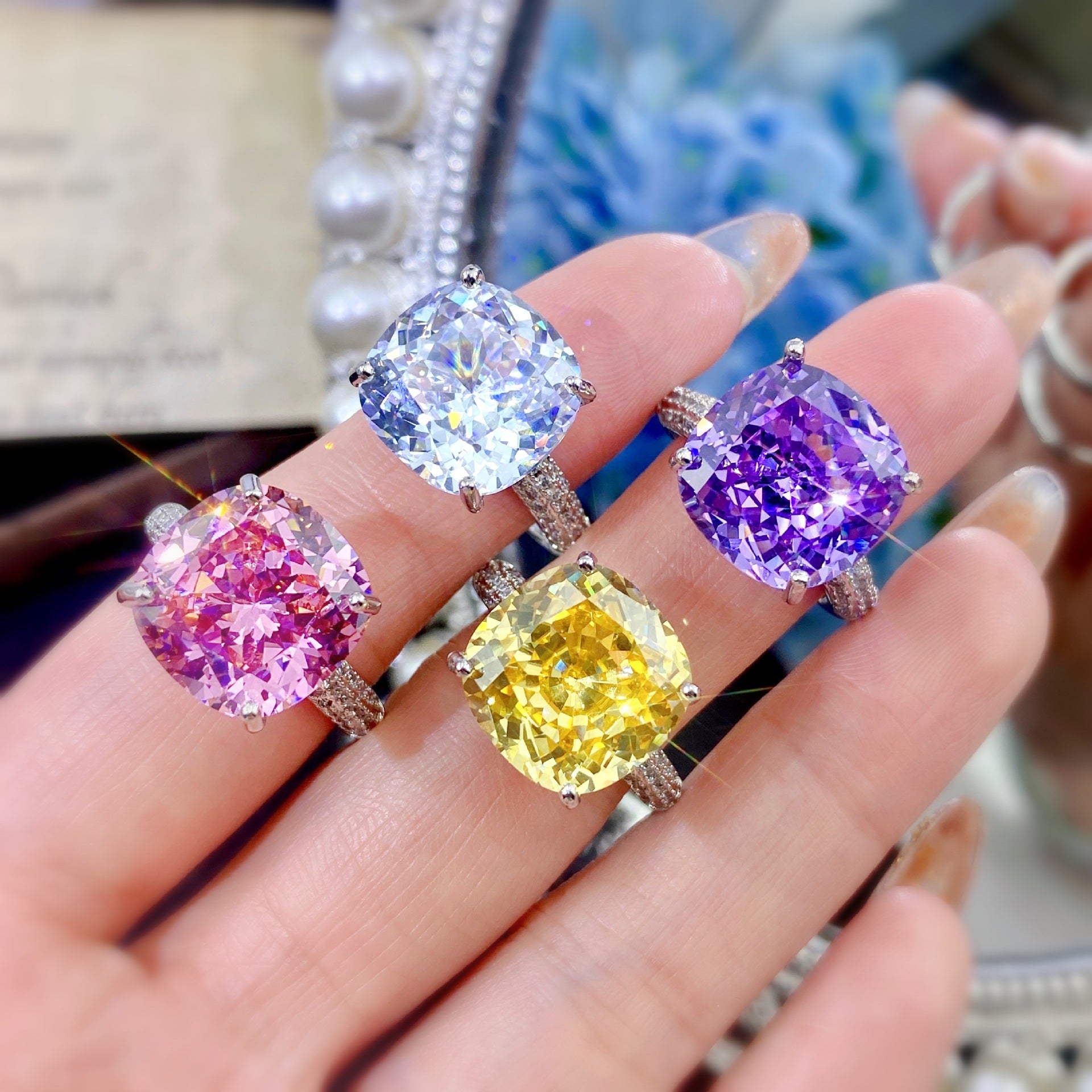 高評価の贈り物 Square Bold Cut Star Multicolor CZ Super Ring, Adjustable アクセサリー