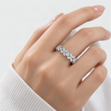 Four-Leaf Clover D-Color VVS1 Moissanite Engagement Ring in Sterling Silver with White Gol – worn by a woman, true-to-size [FITINY]