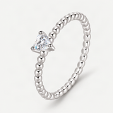Heart-Shaped D-Color VVS1 Moissanite Engagement Ring in Sterling Silver – close-up of the setting and stone [FITINY]
