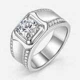 Moissanite Solitaire Ring – close-up of the setting and stone [FITINY]