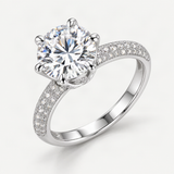 Moissanite Solitaire Ring in Sterling Silver with 18K White Gold Plating – close-up of the setting and stone [FITINY]