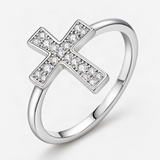 Cross Engagement Ring in Sterling Silver with D-Color VVS1 Moissanite Accents – close-up of the setting and stone [FITINY]