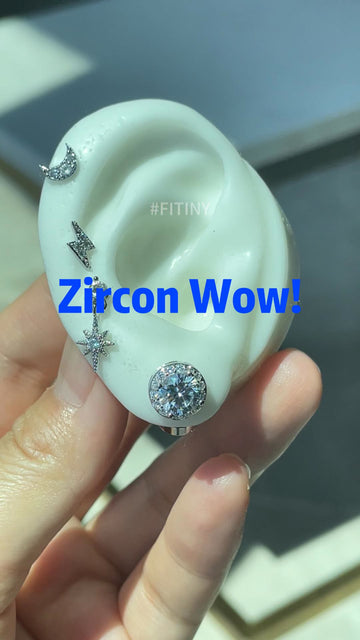 1ct Round Halo Magnetic Stud on Ear Display